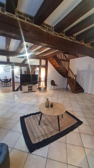 Ferienwohnung Duplex De Prestige Troyes Exterior foto