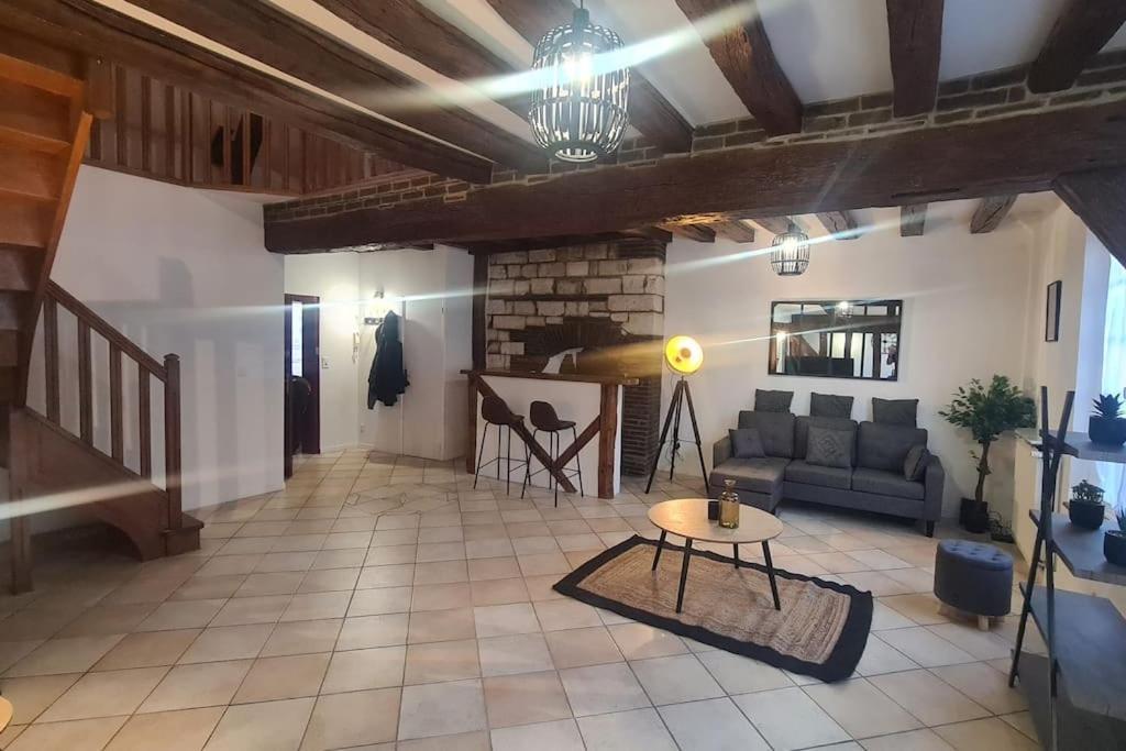 Ferienwohnung Duplex De Prestige Troyes Exterior foto
